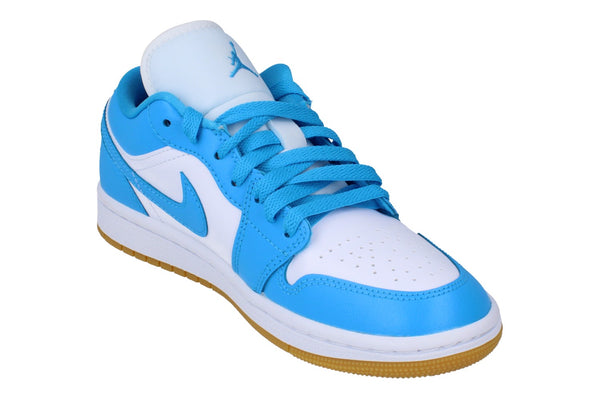 Nike Womens Air Jordan 1 Low Trainers Dc0774  104 - White Dark Powder Blue 104 - Photo 0 Nike Womens Air Jordan 1 Low Trainers Dc0774  104 - White Dark Powder Blue 104 - Photo 0