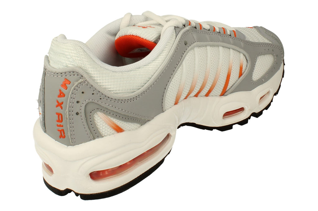 white and orange tailwind