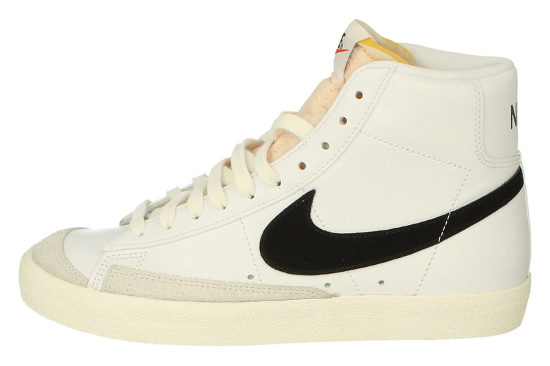 Nike Blazer Mid 77 VNTG Mens Trainers BQ6806 100