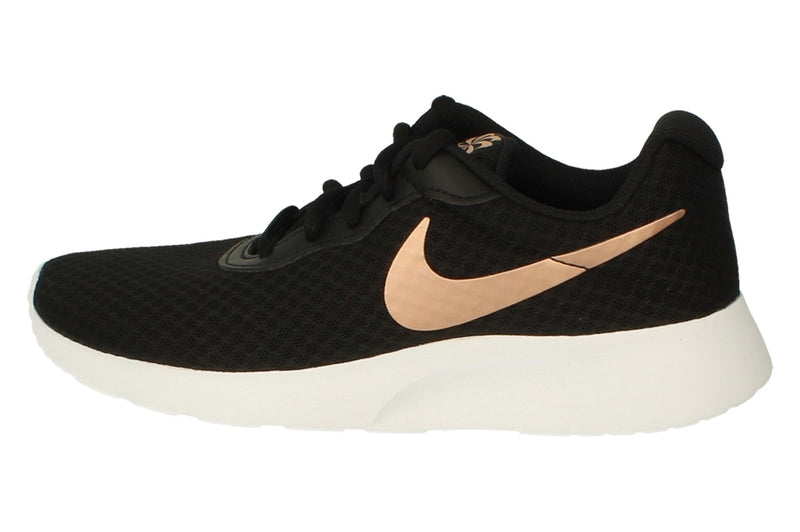 Nike Womens Tanjun Trainers DJ6257 001