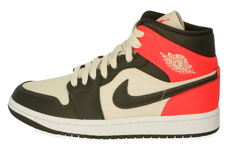 Nike Womens Air Jordan 1 Mid Se Trainers Dq6078 100