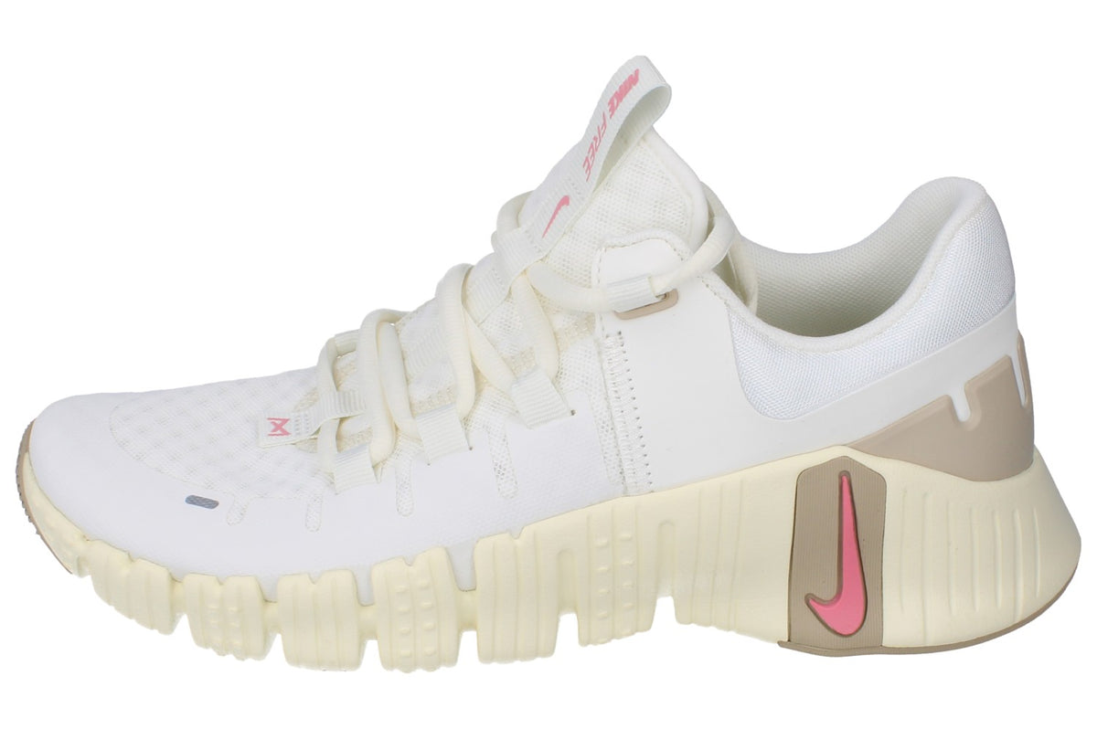 Nike Womens Free Metcon 5 Trainers DV3950 100