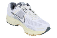 Nike Zoom Vomero 5 Womens Fj2028 101