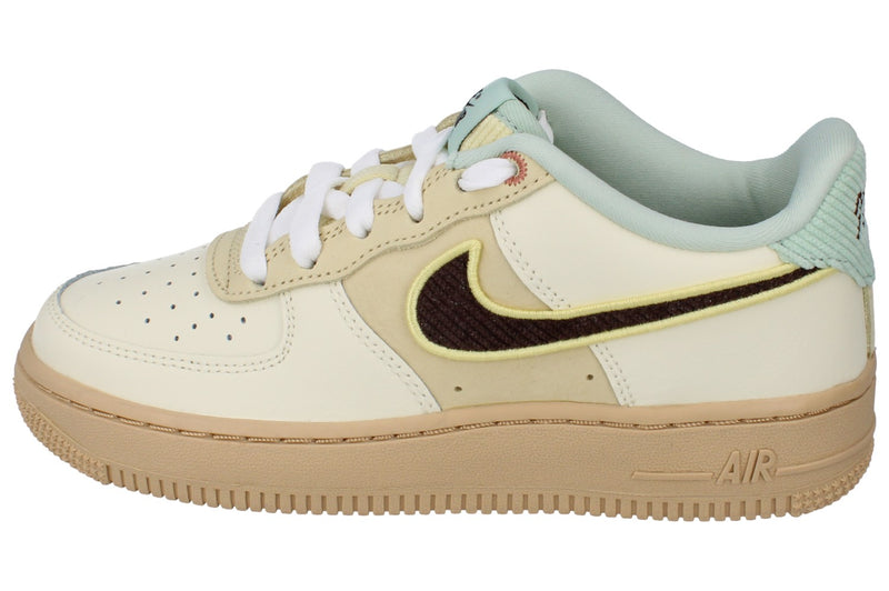 Nike Air Force 1 LV8 GS Trainers HQ3473 122