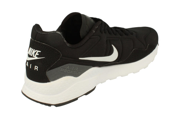 Nike Air Zoom Pegasus 92  Mens edition in Black and White. Picture taken from front, left angle. Shows Nike's zoom units across the toes.