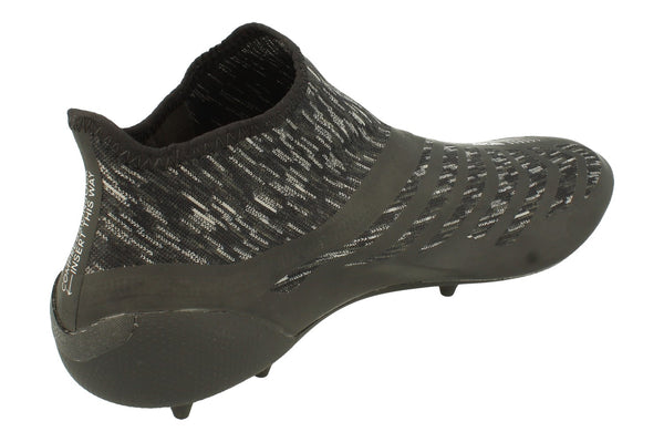 Adidas Innershoe in a black and silver colourway. This innershoe offers a high-fit for stability around the ankle.
