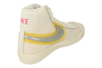 Nike Blazer Mid VNTG 77 Womens Trainers CZ8105 100