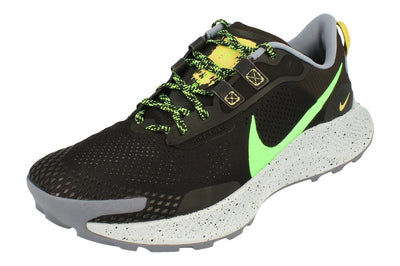 Nike Pegasus Trail 3 Running Shoes in a black and green colourway.