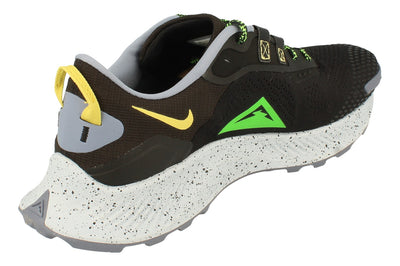 A backwards view of the Nike Pegasus Trail 3 Running Shoes. This pair comes in a black, green, and mustard design.