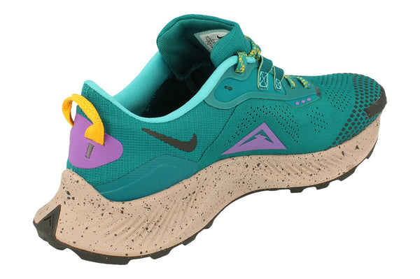 Nike pegasus trail 3 running shoes in a mystic teal colourway. Picture from the front.
